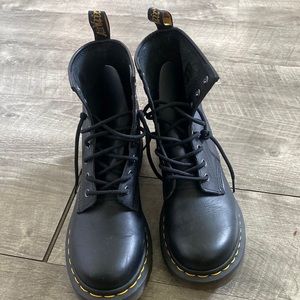 Dr. Martens 8-eye combat boots 1460 sz 7